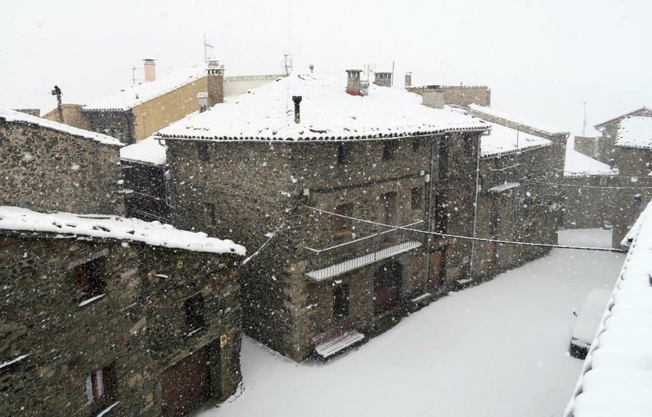 Cal Dalmau Apartaments Atic Pardines Exteriér fotografie